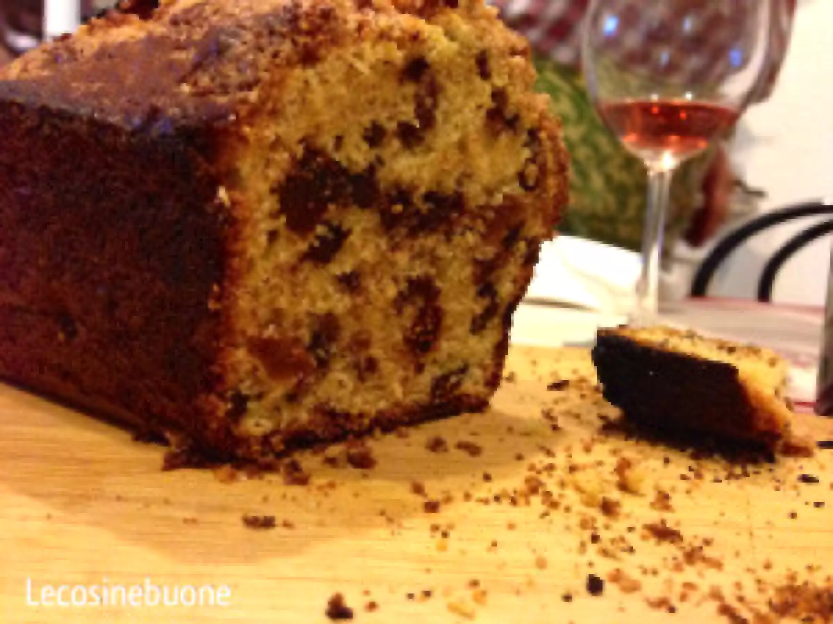 Plumcake fichi secchi, cioccolata e uvetta