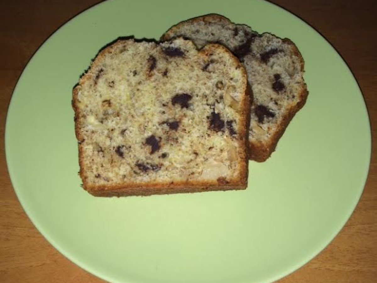 PLUMCAKE INTEGRALE CON FRUTTA SECCA E CIOCCOLATO