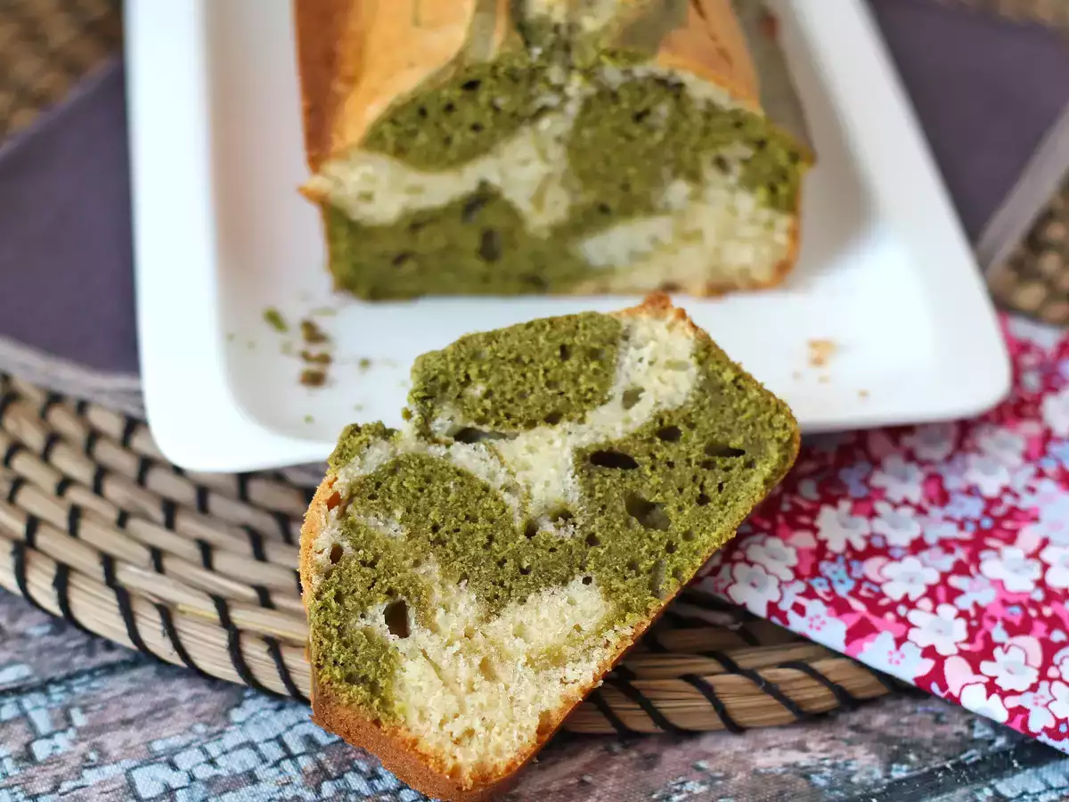 Plumcake marmorizzato al tè matcha soffice e goloso