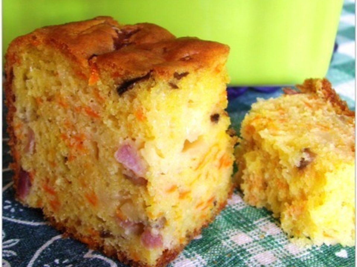 Plumcake salato carote, funghi e pancetta