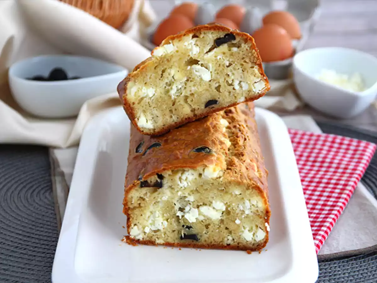 Plumcake salato con olive nere e feta - foto 5