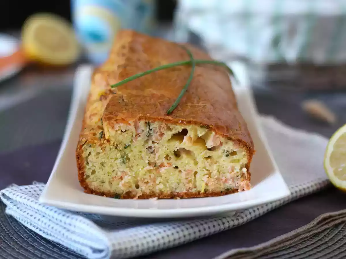 Plumcake salato con salmone affumicato, limone ed erba cipollina - foto 4