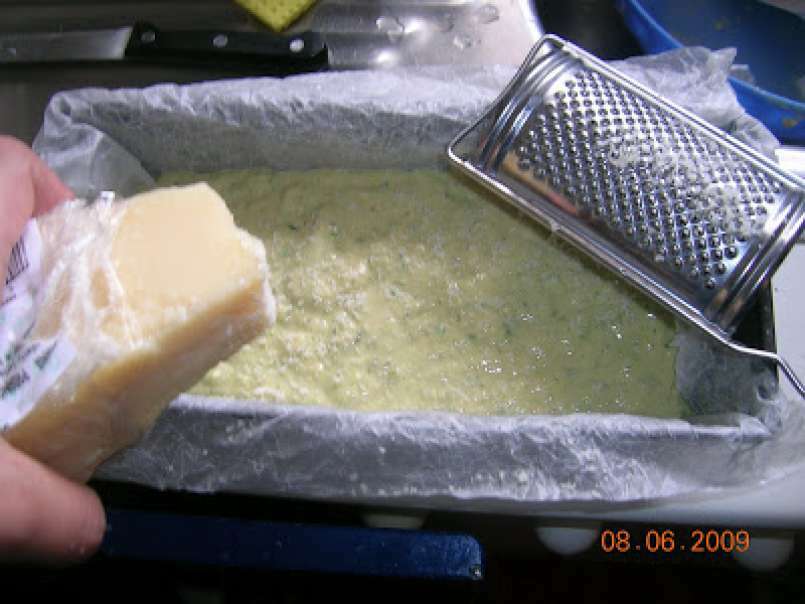 Plumcake salato con zucchine e formaggio forte con crema di formaggio - foto 3