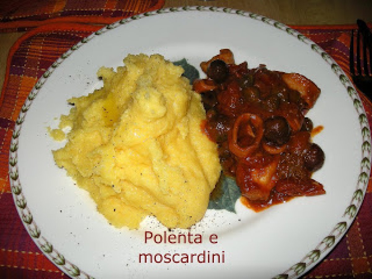 Polenta e moscardini in umido