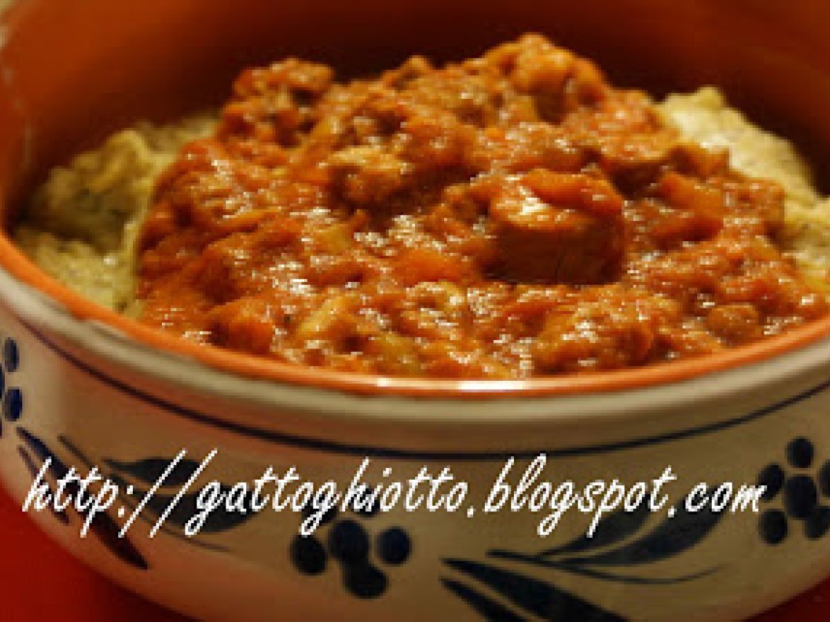 Polenta taragna con spezzatino rustico