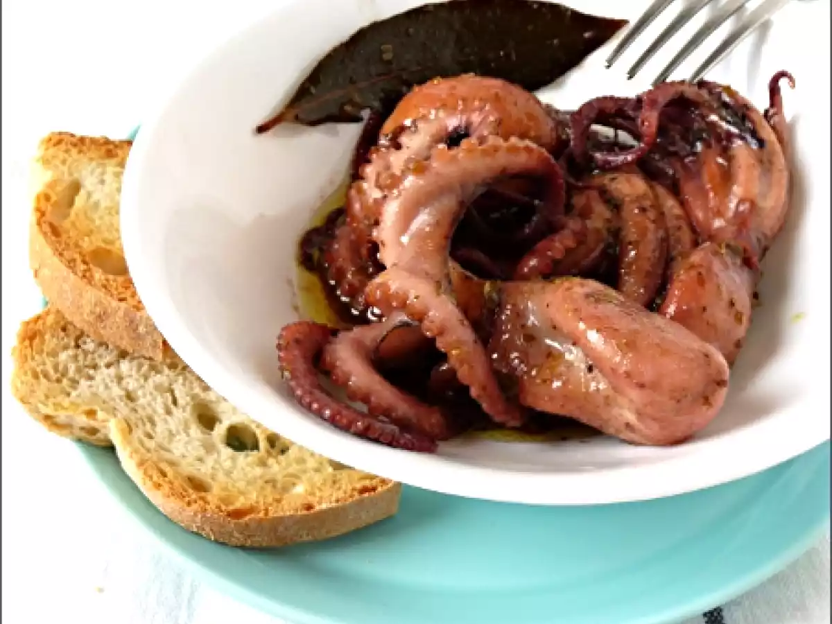 Polipetti al vino rosso