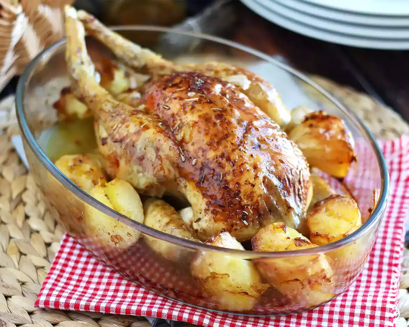 Ricetta tradizionale: pollo al forno con patate