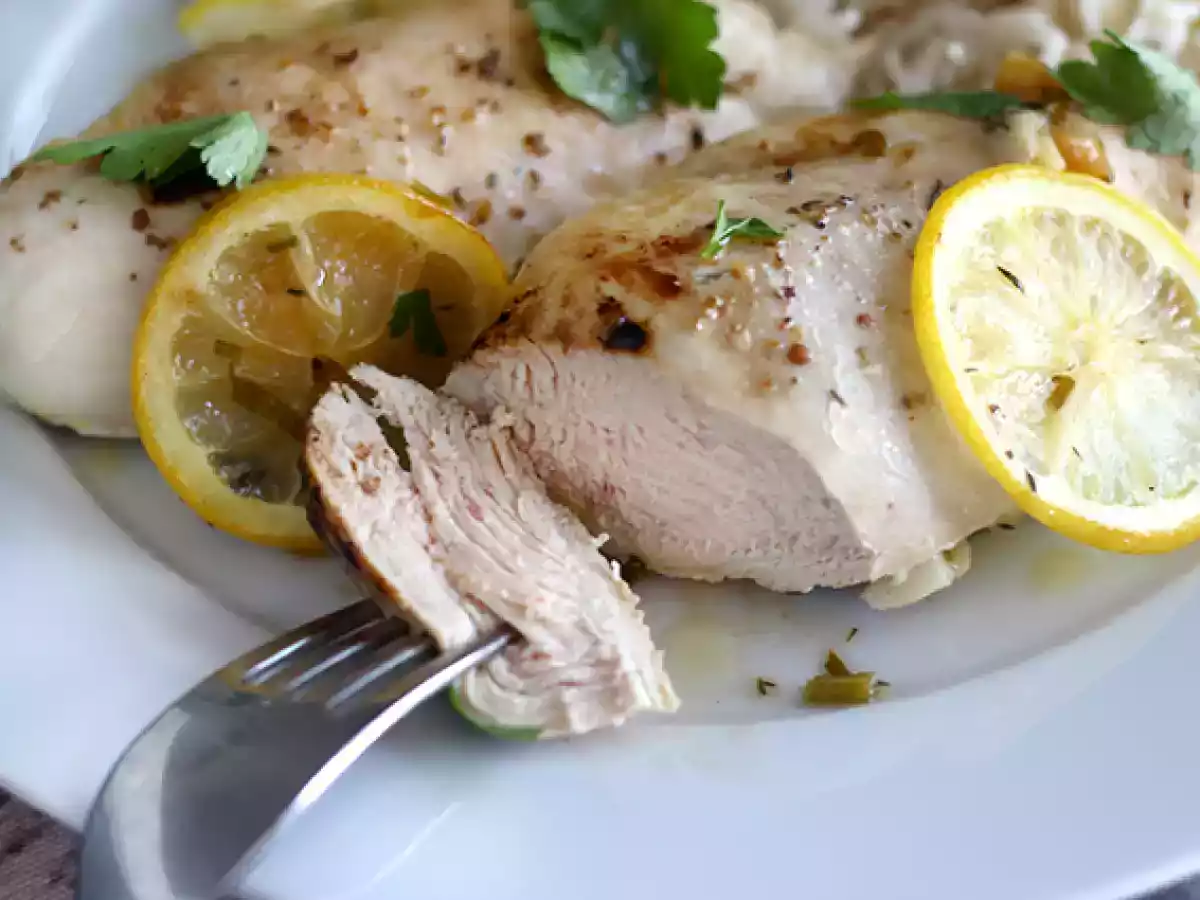 Pollo al limone al forno, la ricetta facile e leggera ideale sia per pranzo che per cena - foto 4