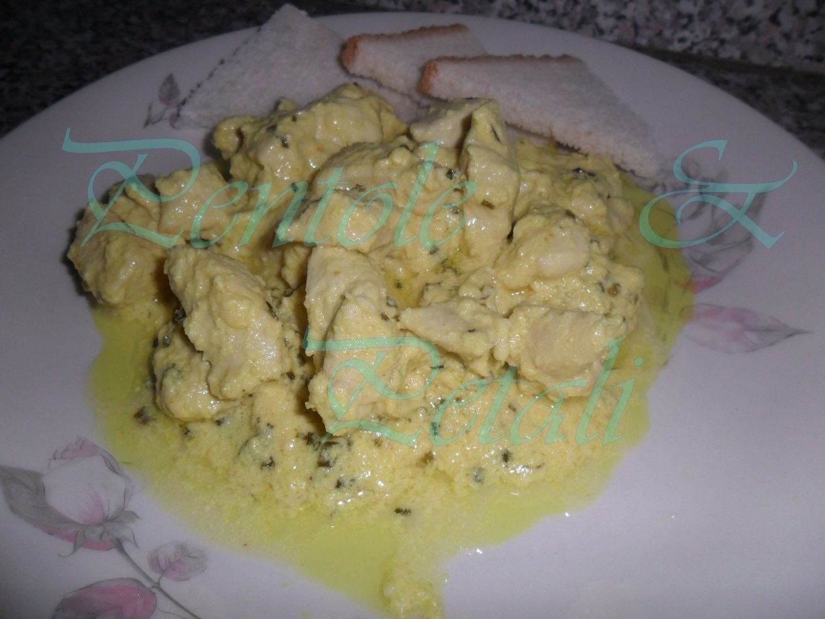 Pollo allo yogurt e curry