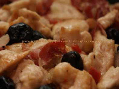 Pollo con olive taggiasche e dadolata di spek - foto 2