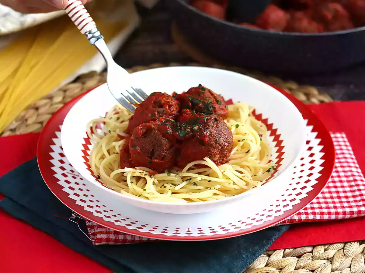 Polpette di seitan al pomodoro, la ricetta vegana facile da preparare - foto 5
