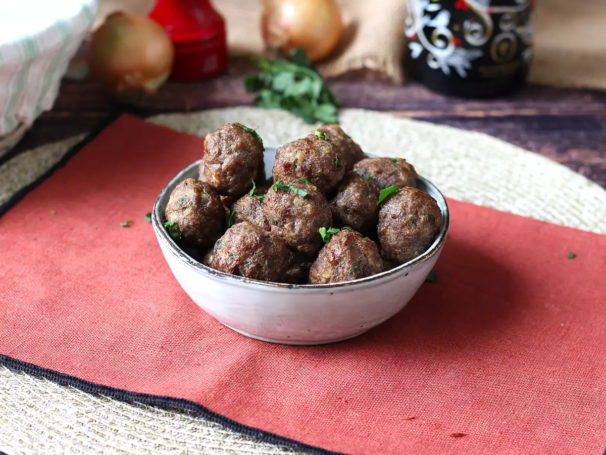 Polpette in friggitrice ad aria morbidissime: ricetta facile e veloce con carne di manzo - foto 2