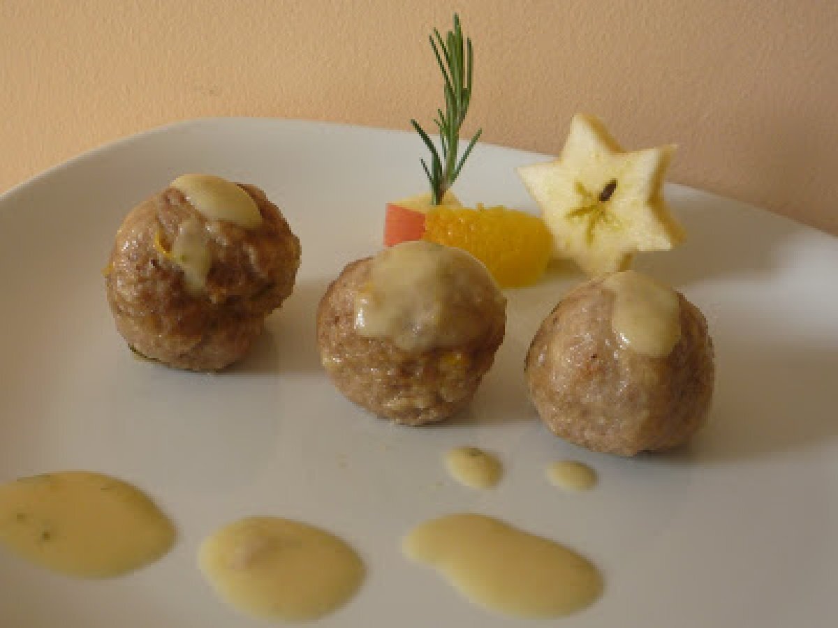 Polpettine al limone e rosmarino con salsa di mele