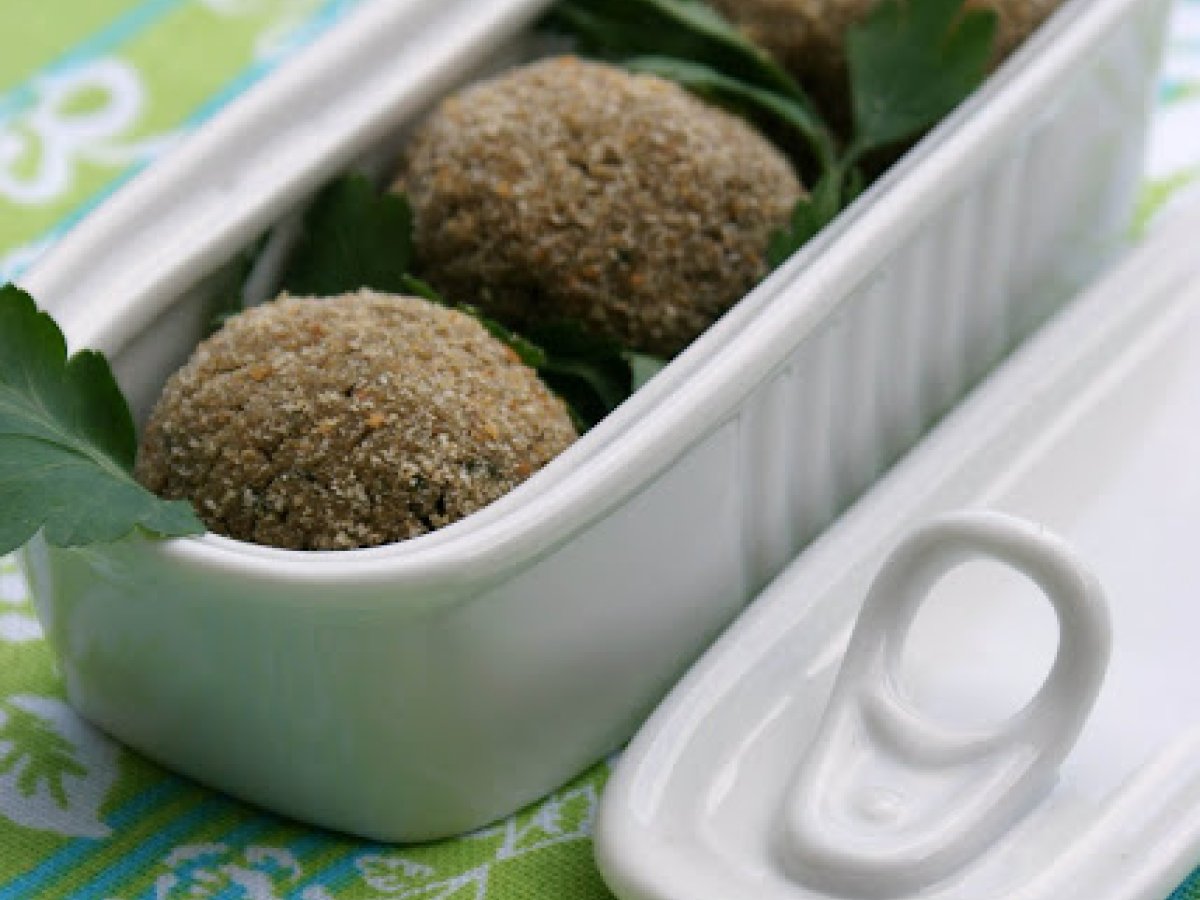 Polpettine di ceci e sardine al forno