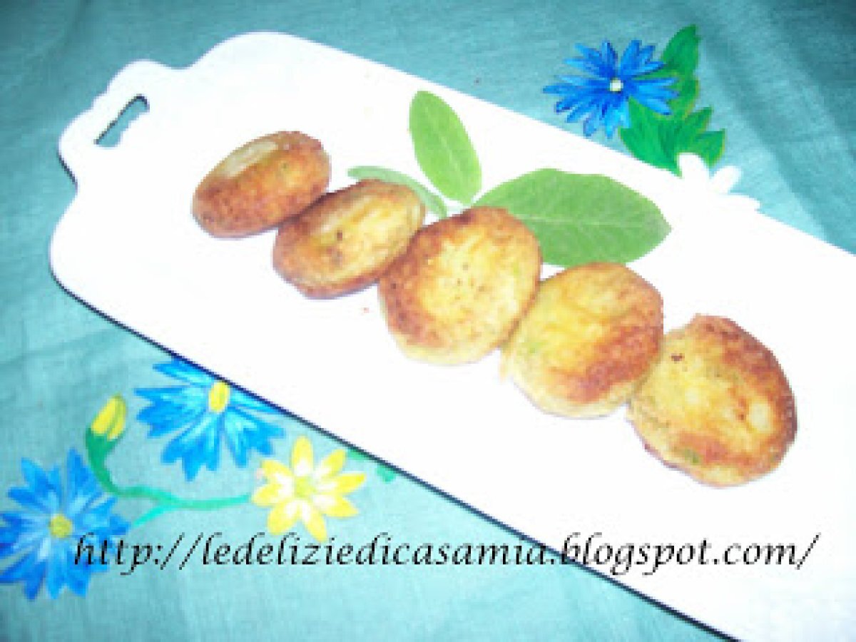 Polpettine di patate, asparagi selvatici e fagiolini