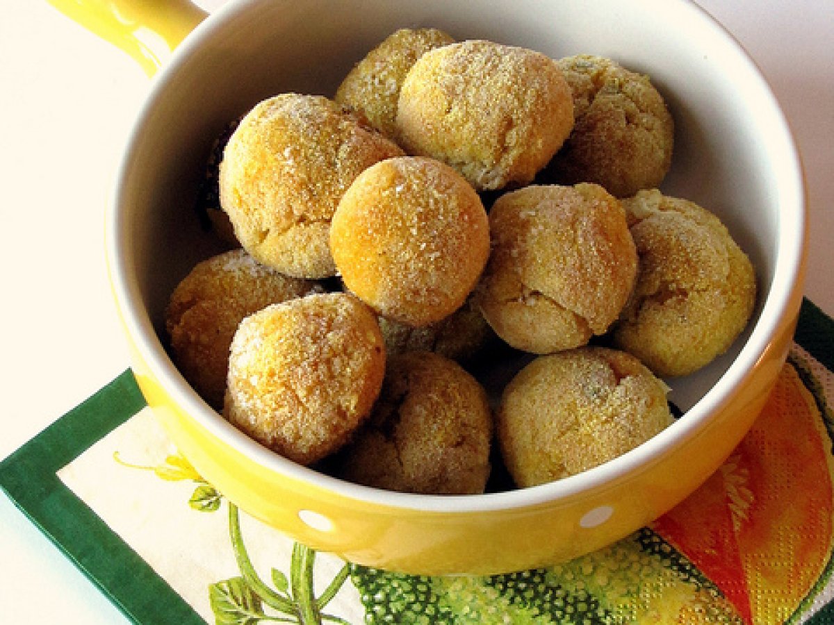 Polpettine di Zucca al Limone in crosta di Mais con cuore di Cheddar