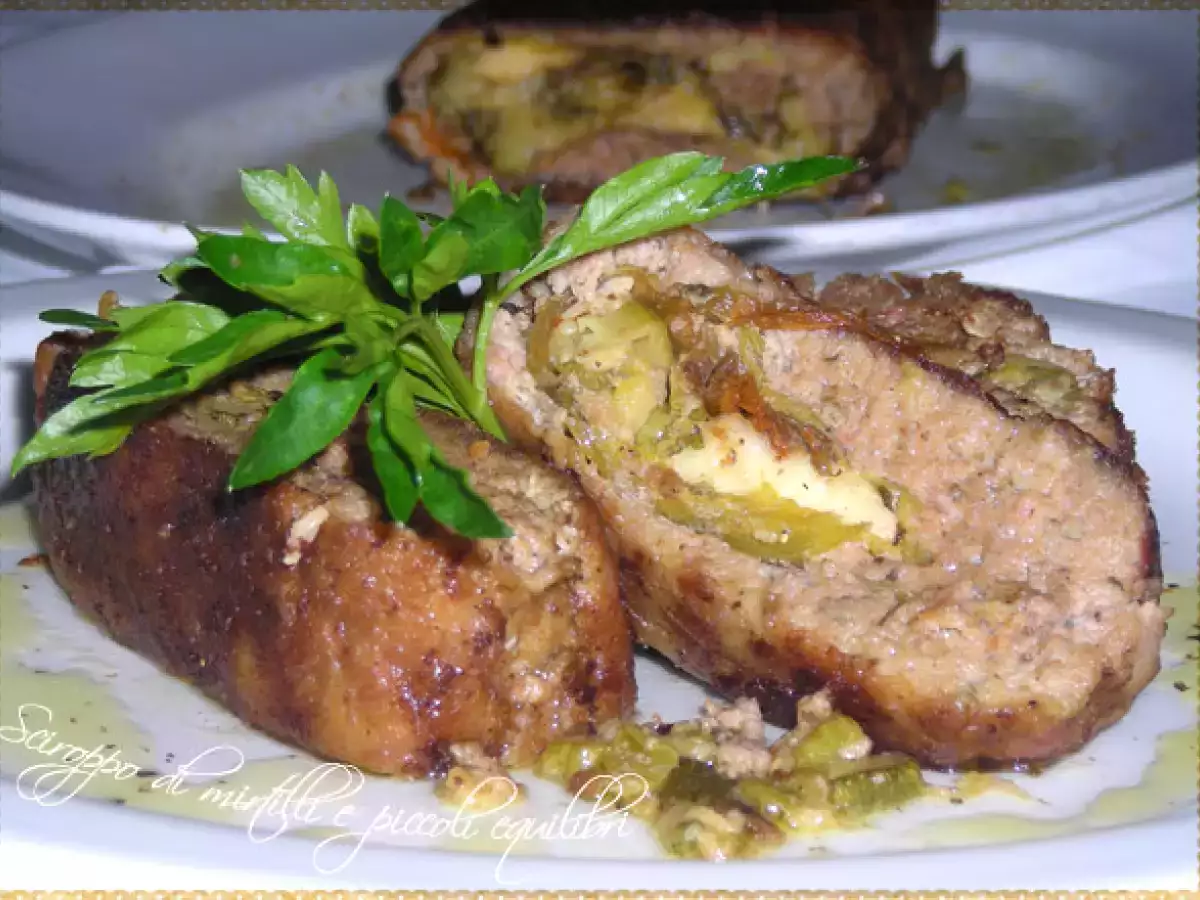 Polpettone con il cuore di zucchine e provola - foto 2