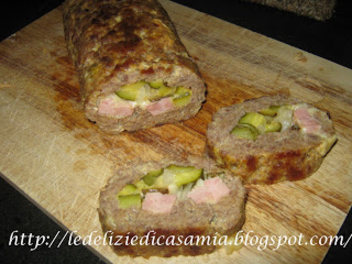 Polpettone con primosale di capra, zucchine e dadolata di prosciutto