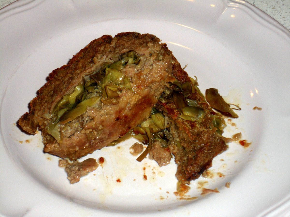 Polpettone di carne con carciofi e mortadella