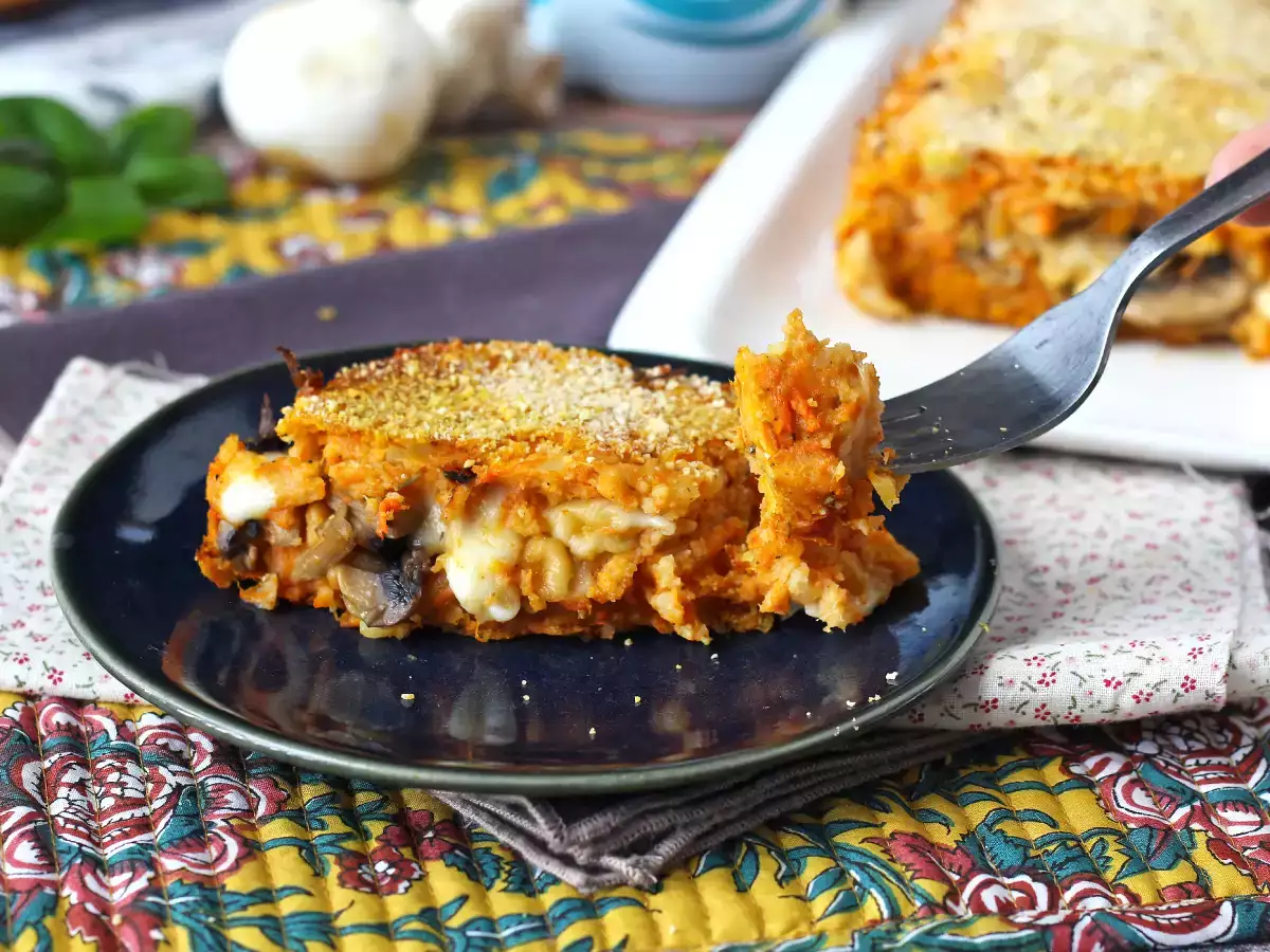 Polpettone di zucca con funghi e scamorza filante: ricetta gustosa e facile al forno - foto 2