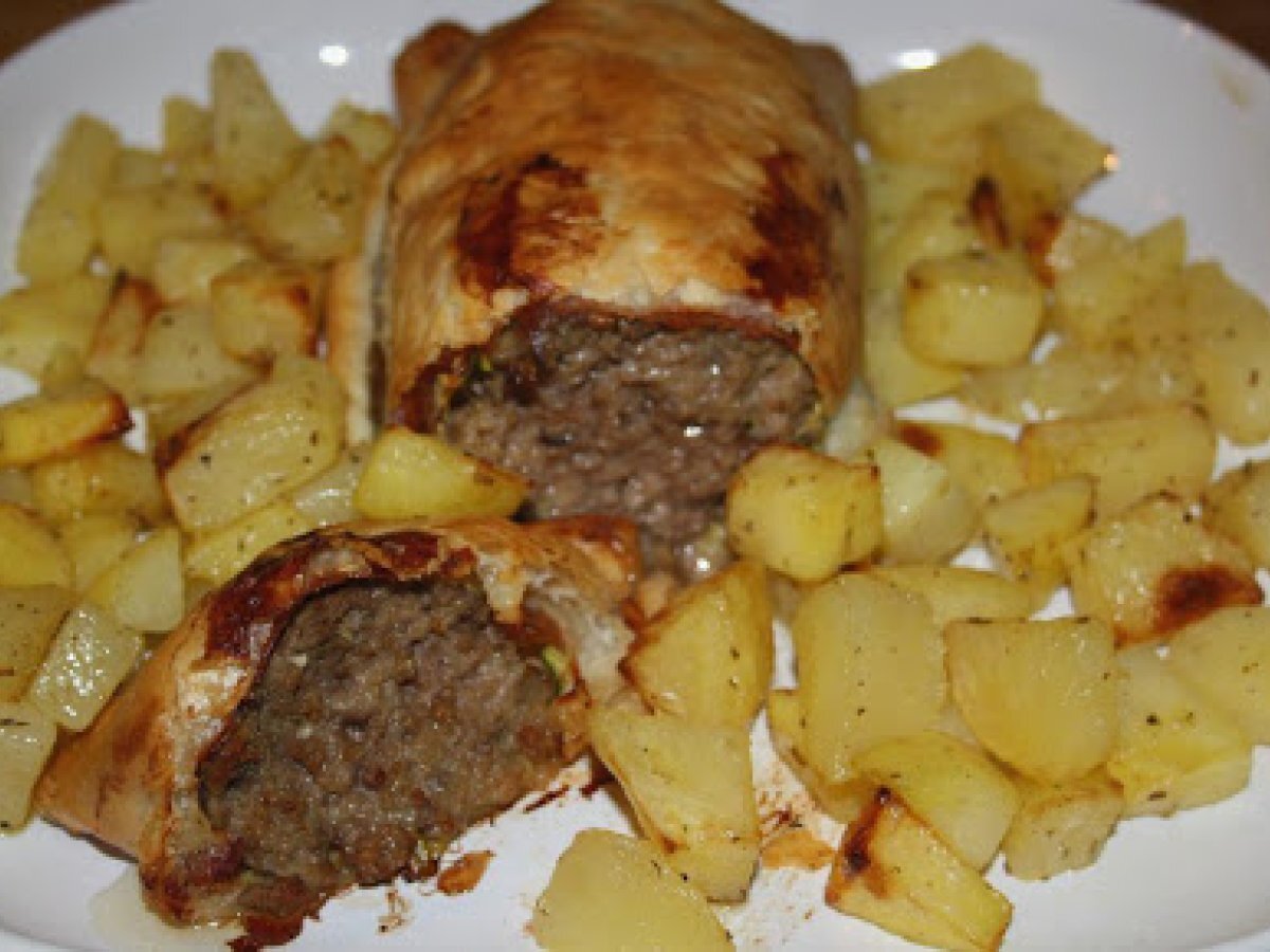 Polpettone in crosta con patate al forno