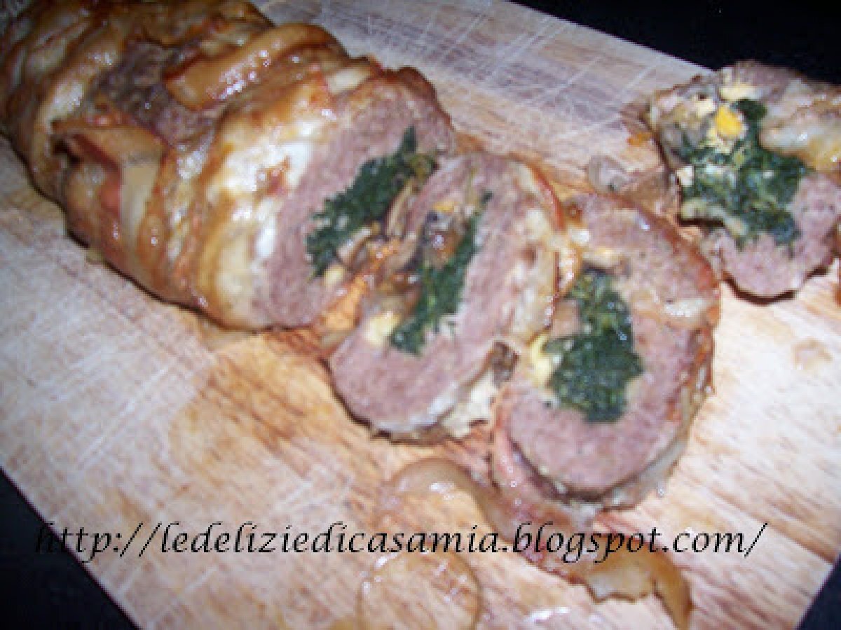 Polpettone ripieno avvolto nel guanciale