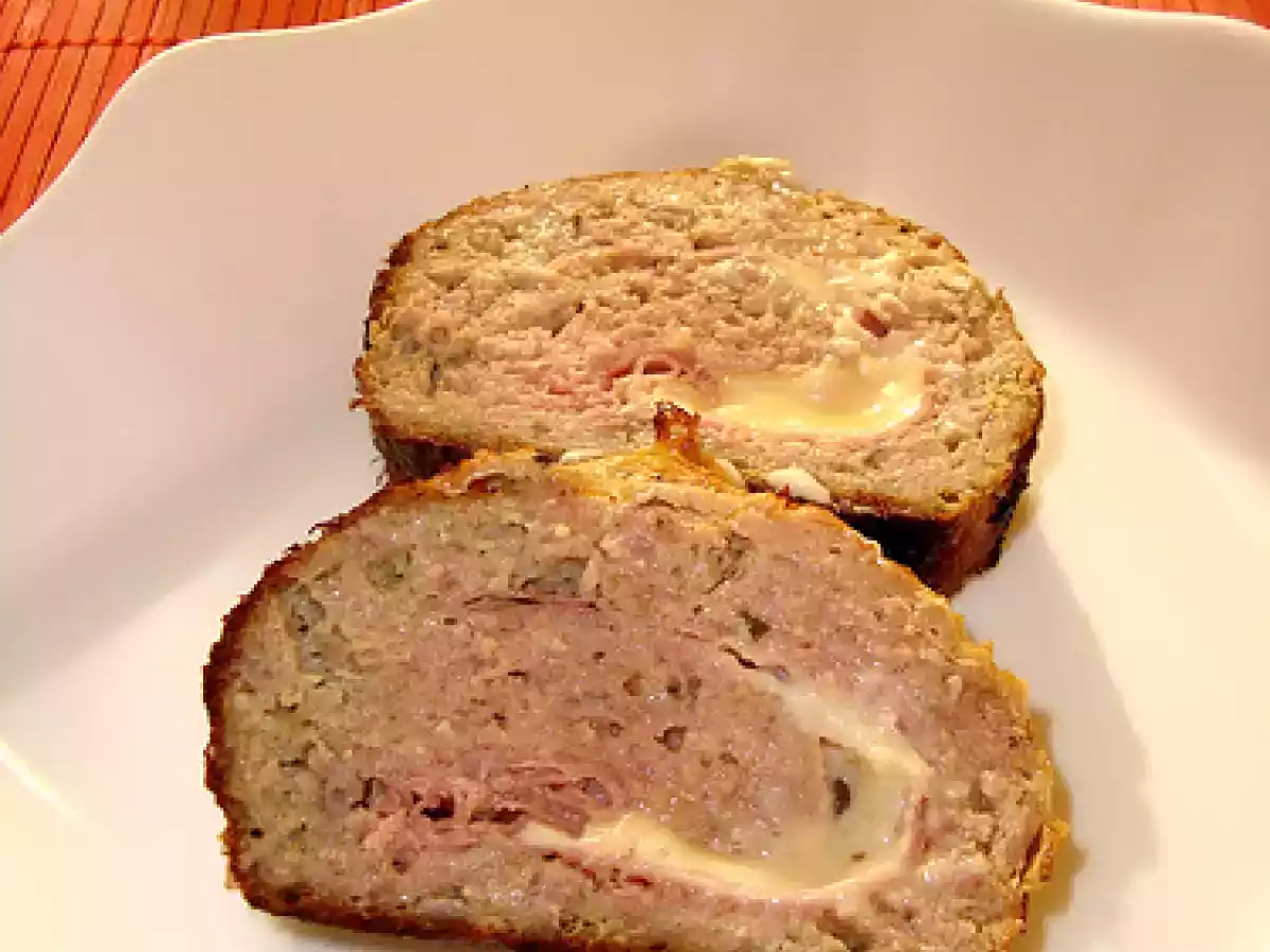 Polpettone ripieno con sottilette e prosciutto cotto - foto 3