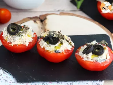 Pomodori ripieni con tonno, formaggio fresco e olive nere, foto 1