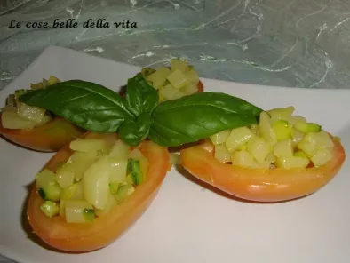 Pomodori ripieni con zucchina e patata