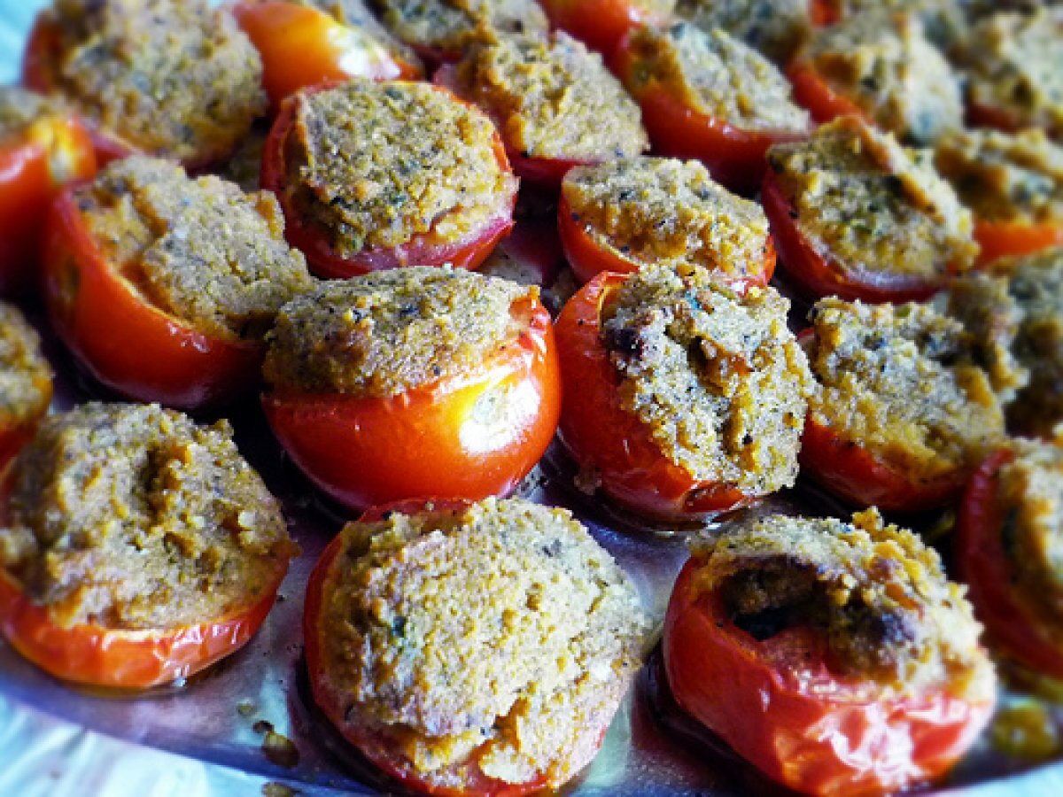 Pomodorini ripieni alla poverella