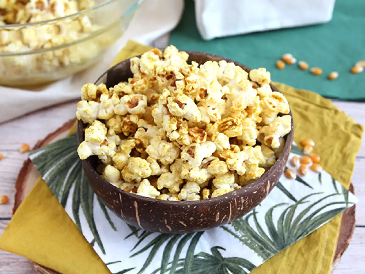 Popcorn al curry: la ricetta facile e veloce per uno snack speziato e croccante