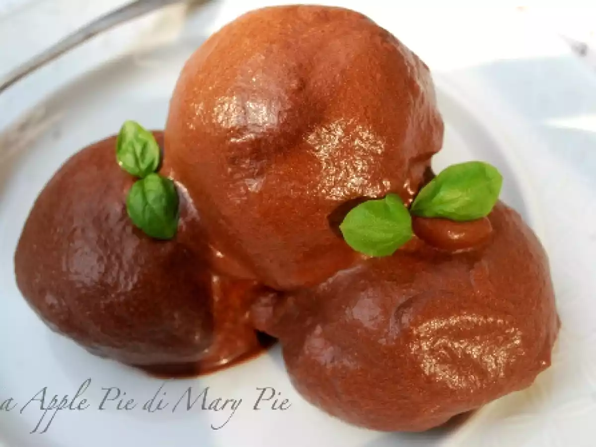 Profiteroles con crema al cioccolato bianco e basilico