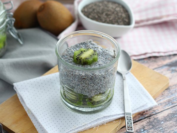 Pudding con semi di chia e Kiwi