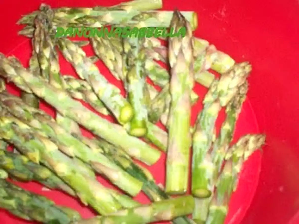 PUNTINE DI MAIALE AL FORNO CON BOCCONCINI DI FRITTATA AGLI ASPARAGI - foto 4