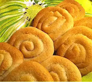 Pupi siciliani e biscotti pupi i meli