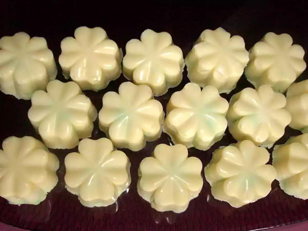 Quadrifogli di cioccolato bianco al bergamotto