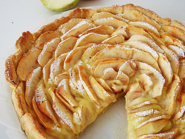 Quel lieve tuo candor - Crostata con mele e crema pasticcera