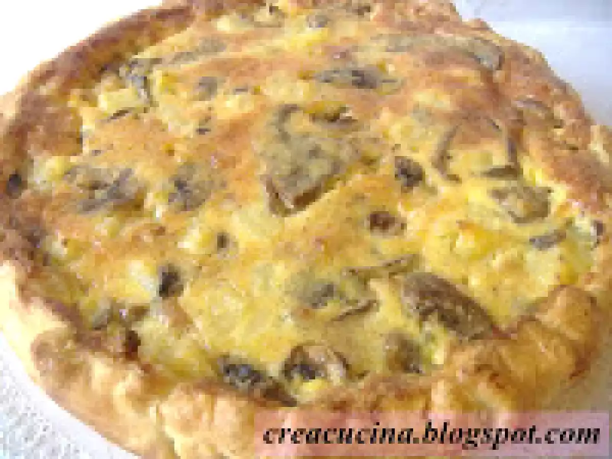 QUICHE AI FUNGHI, PATATE E SPECK - foto 3