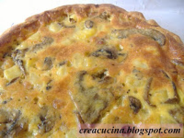 QUICHE AI FUNGHI, PATATE E SPECK