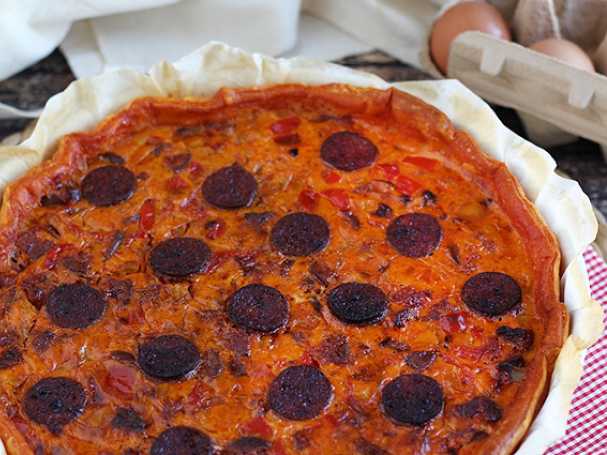 Quiche con peperoni e salsiccia - foto 2