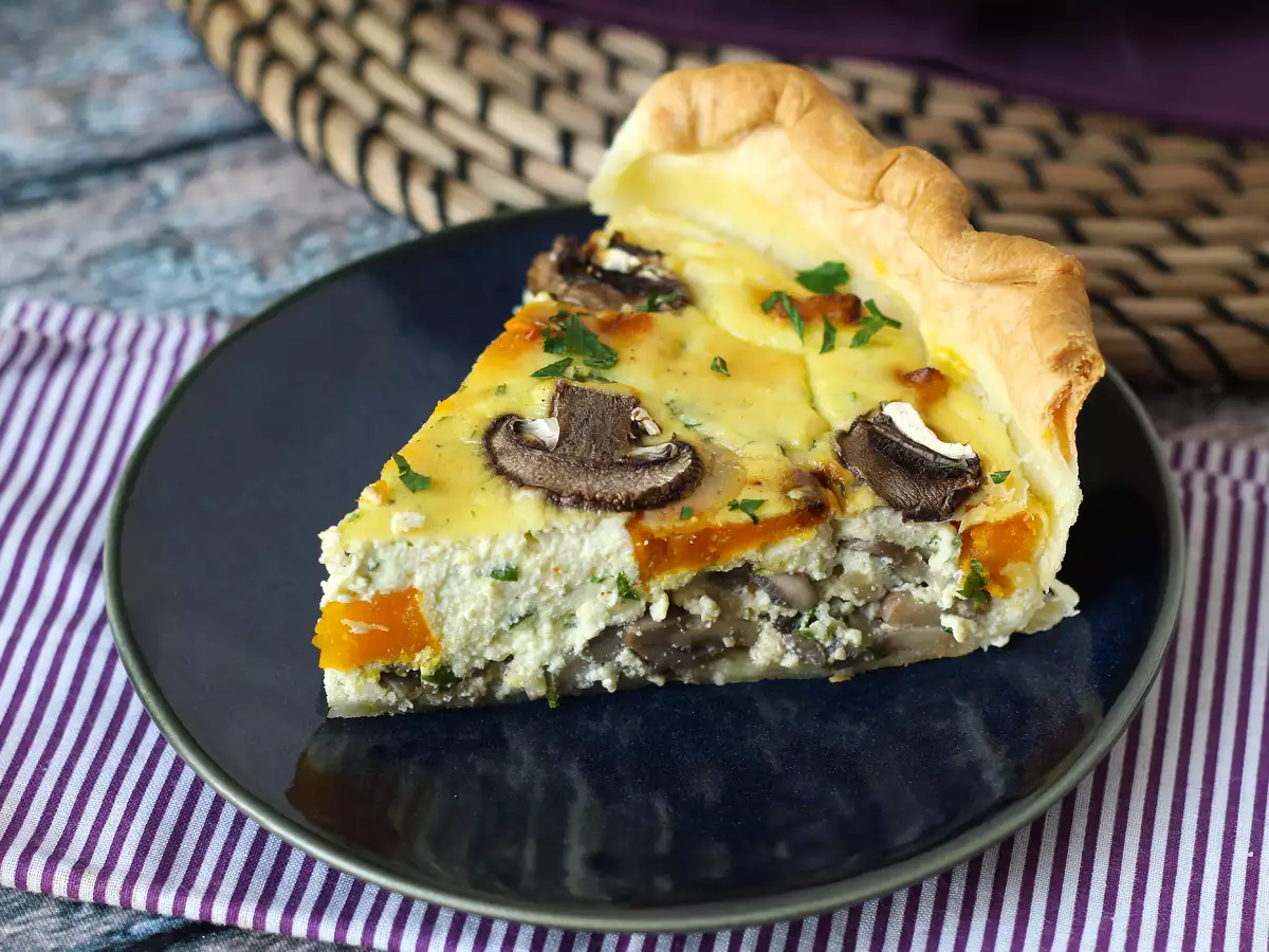Quiche con zucca e funghi cremosa e autunnale - foto 6