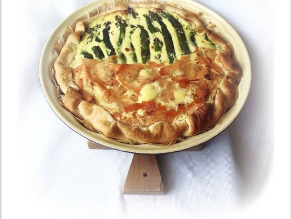 Quiche di salmone affumicato e asparagi