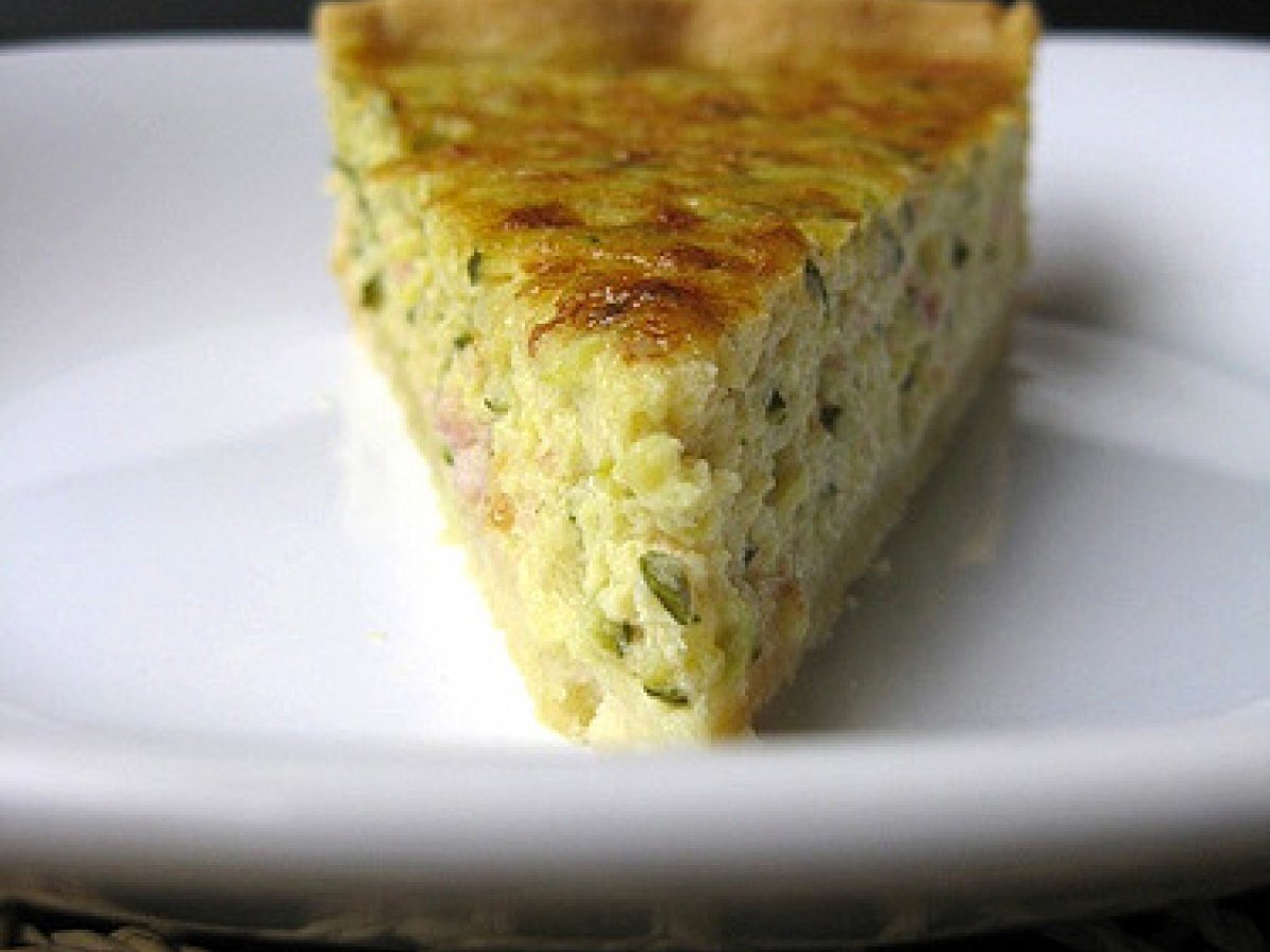 Quiche di zucchine, pancetta e caprino