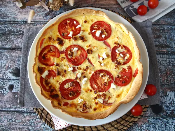Ricetta Quiche vegetariana con pomodori e feta: ricetta facile e gustosa
