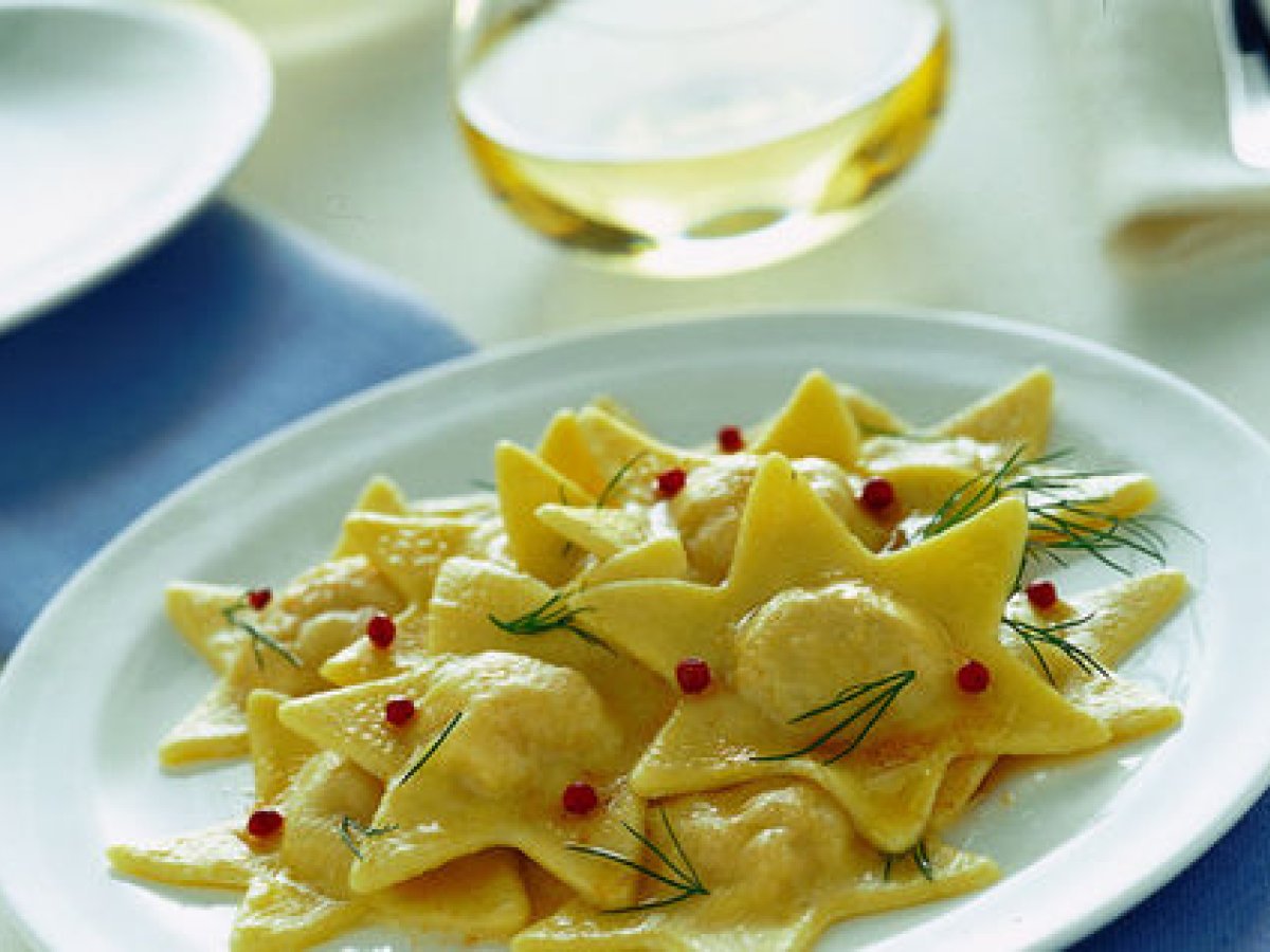 Ravioli al cotechino con salsa di lenticchie
