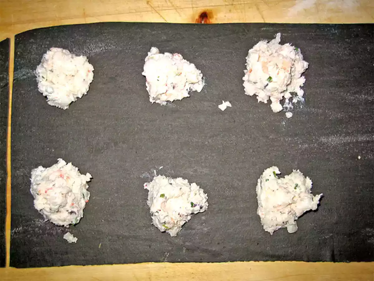 Ravioli al nero di seppia con ripieno di mare - foto 3
