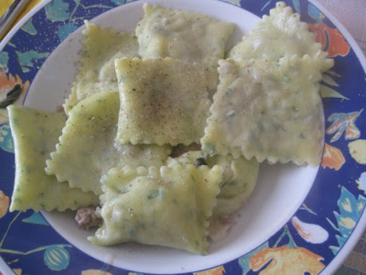 Ravioli Con Carne Macinata E Mortadella