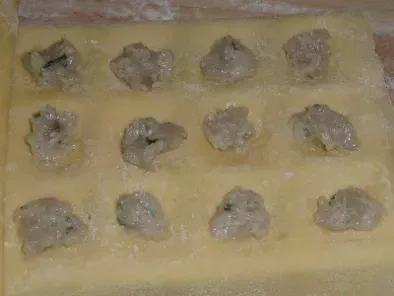 Ravioli al topinambur in fonduta di Asiago con nocciole tostate - foto 5