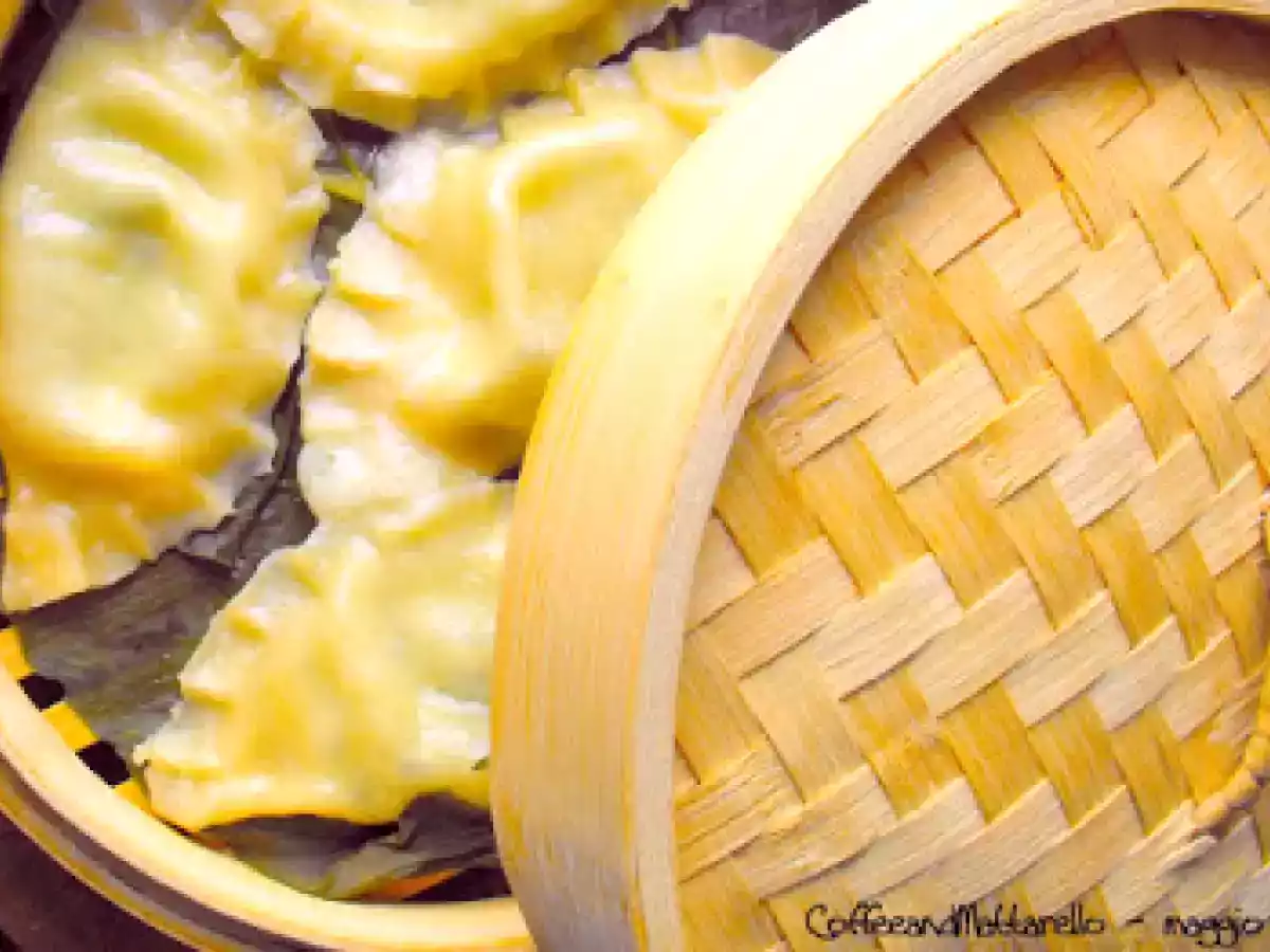 Ravioli al vapore con ricotta, erbette e mozzarella di bufala