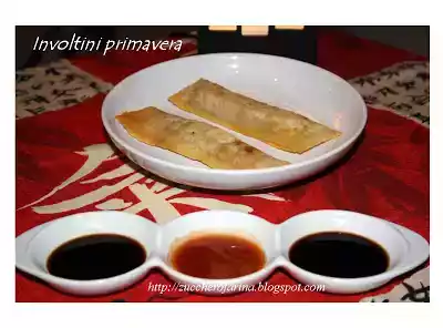 Ravioli al vapore & involtini primavera